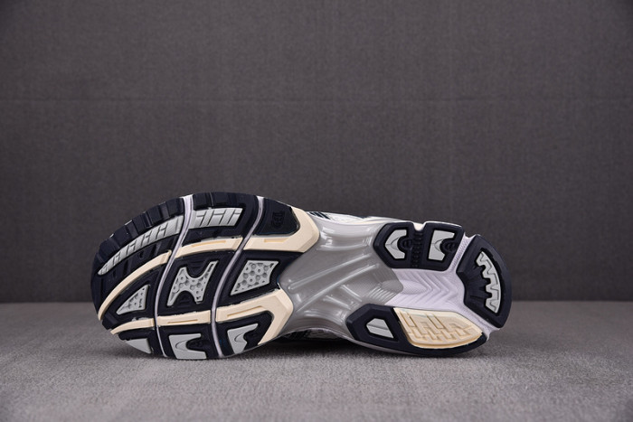 As*ic*s gel kayano 14 