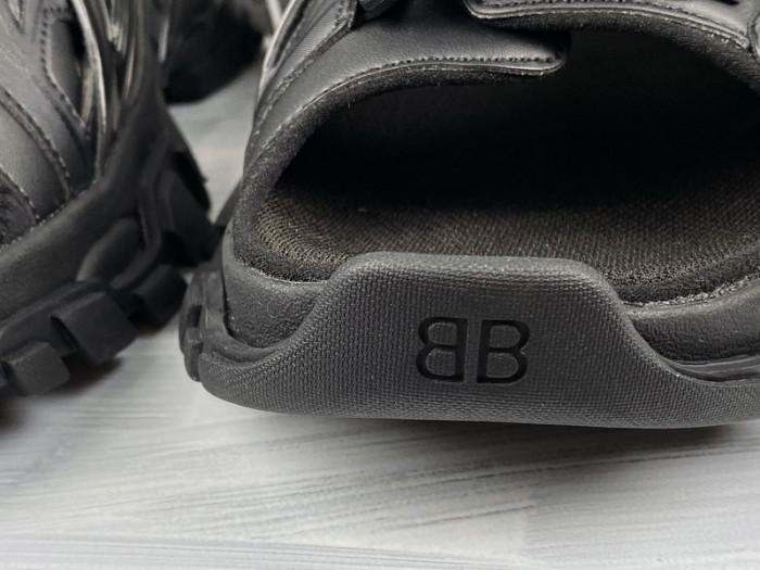 blcg track sandal black  617542w2cc11000