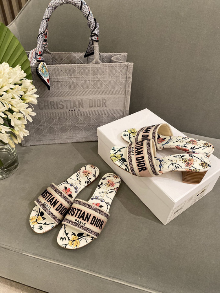 Ch**an di0r heel sandals