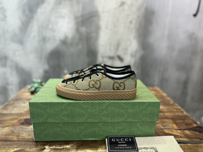 G*u*i  low-top sneaker