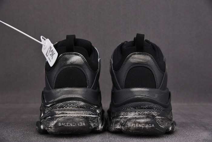 blcg sneaker triple.s.