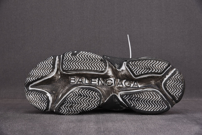 blcg sneaker triple.s.