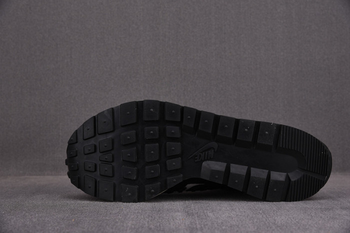 nike sacai x jean paul gaultier x vaporwaffle 