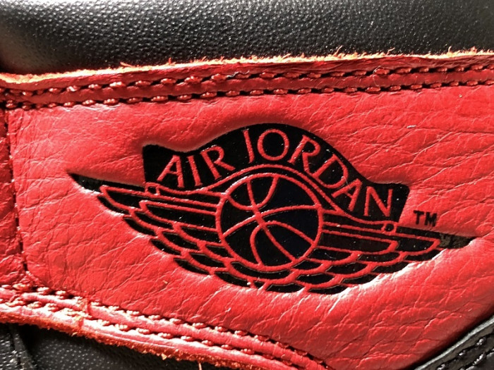 air jordan 1 retro high og banned bred black red  555088 001