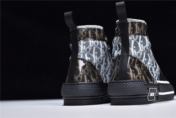 d10r b23 homme kaws high top sneaker