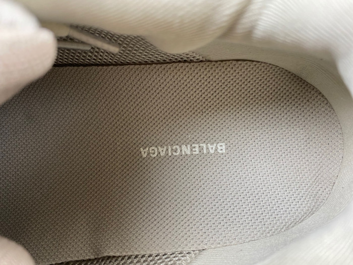 Ba*len*cia*ga track 3.0