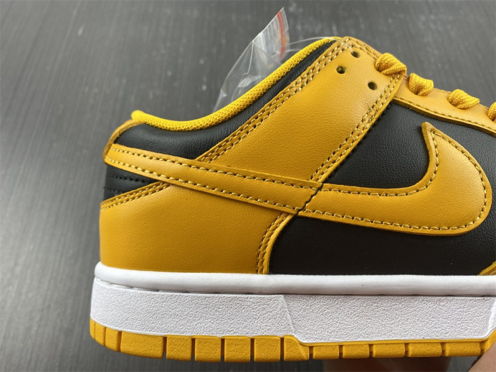 nike dunk low championship goldenrod dd1391-004