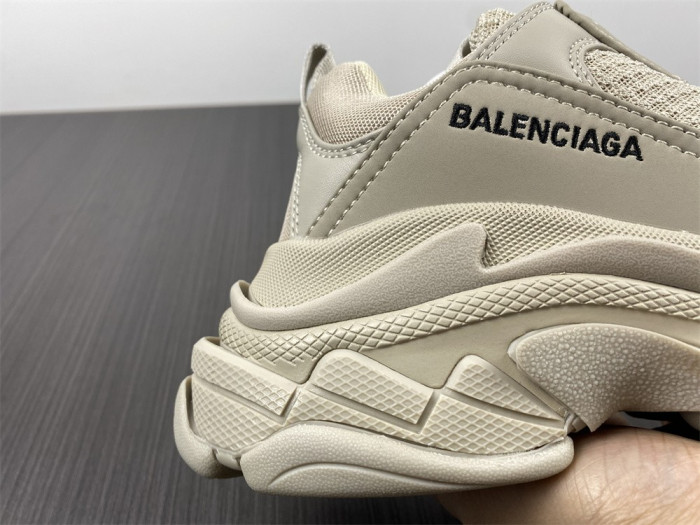 blcg sneaker triple.s.