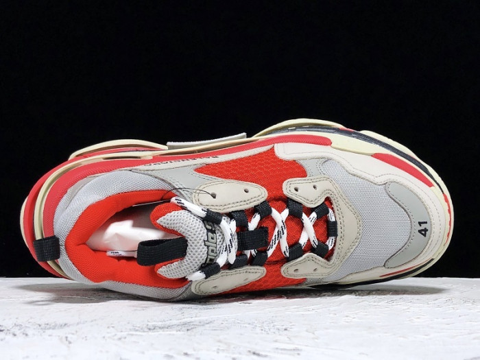 blcg triple s trainer  grey red 536737 w09oh 6151