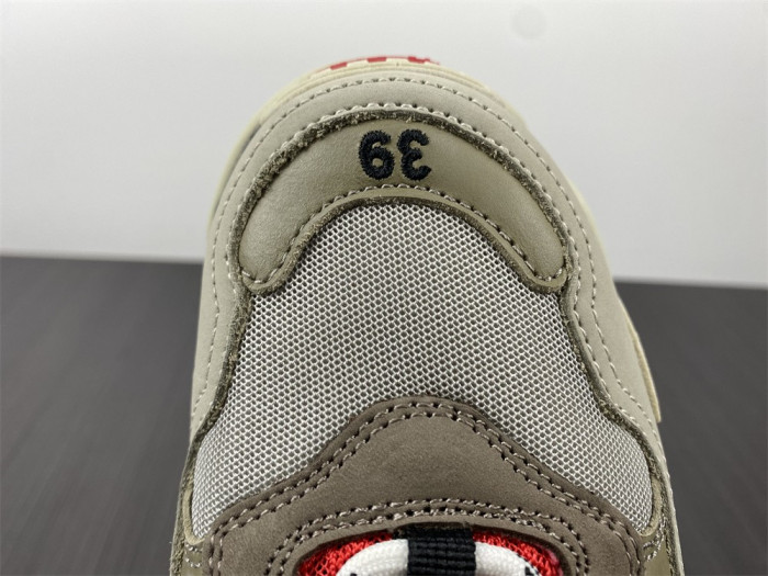 blcg sneaker triple.s.