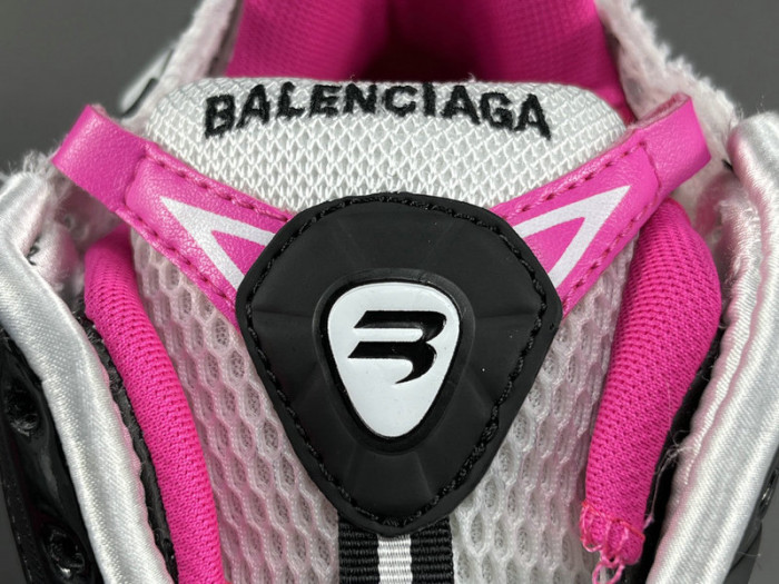 Ba*len*cia*ga -runner