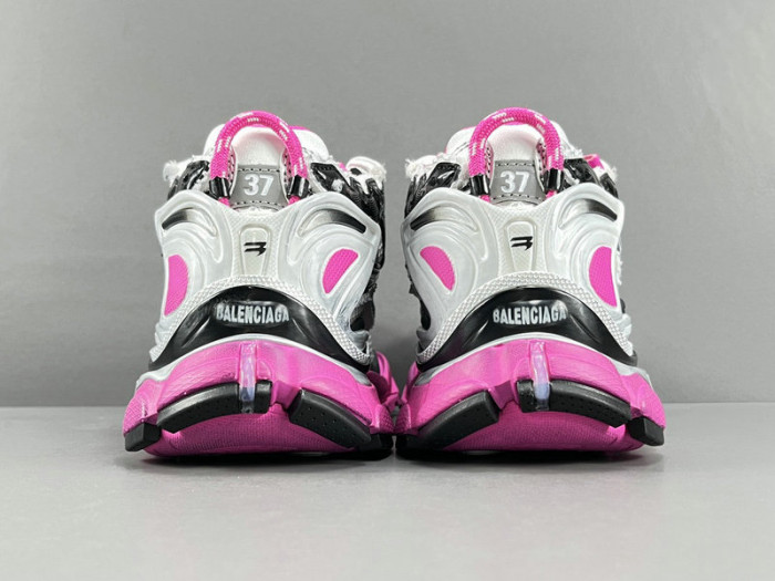 Ba*len*cia*ga -runner