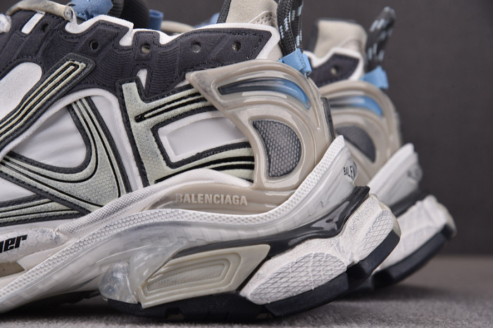 Ba*len*cia*ga -runner