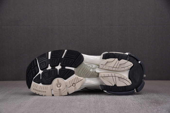 Ba*len*cia*ga -runner