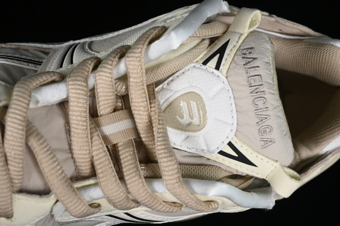 Ba*len*cia*ga -runner