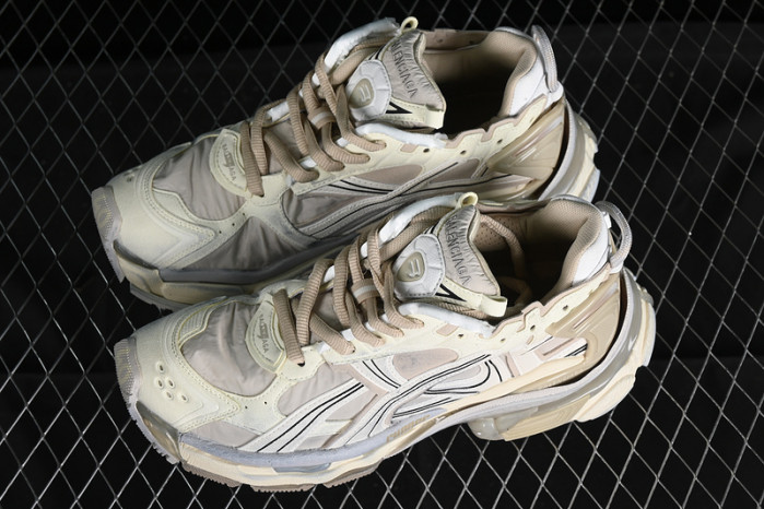 Ba*len*cia*ga -runner