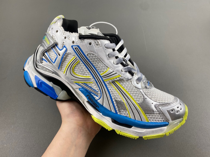 Ba*len*cia*ga -runner