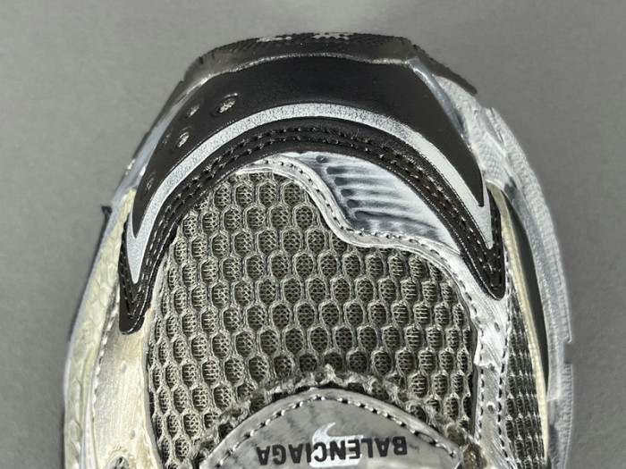 Ba*len*cia*ga -runner