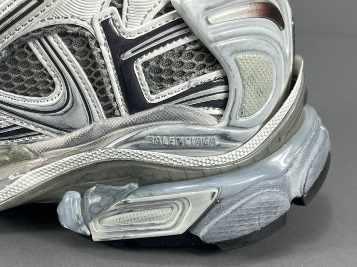 Ba*len*cia*ga -runner