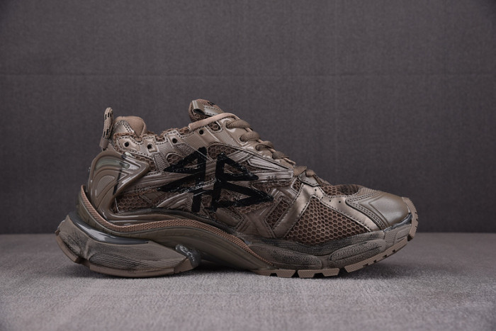 Ba*len*cia*ga -runner