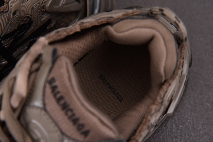 Ba*len*cia*ga -runner