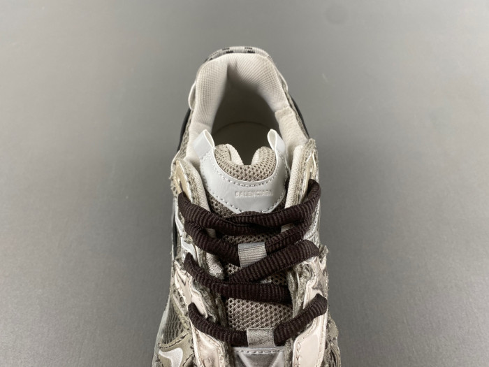 Ba*len*cia*ga -runner