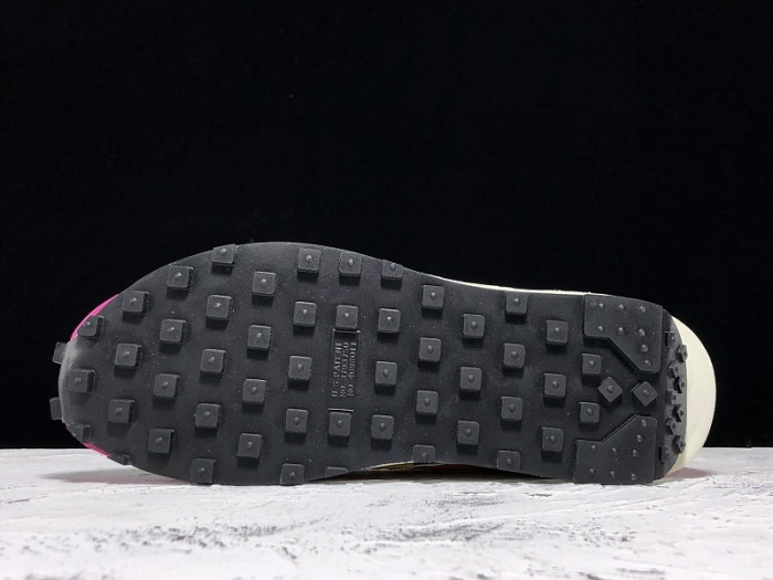 nike ld waffle sacai pine green  bv0073-301