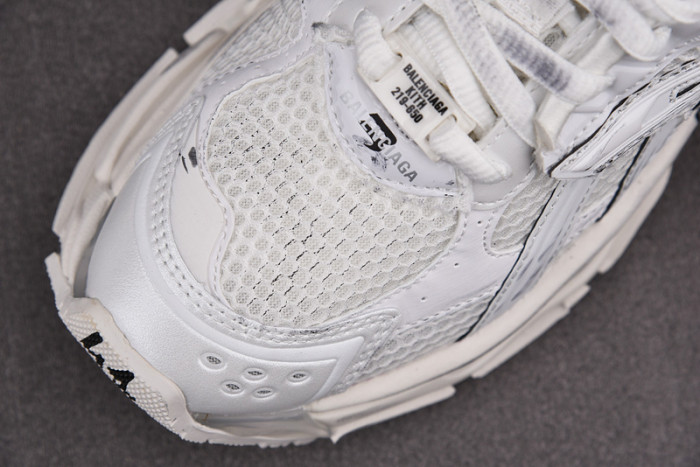 Ba*len*cia*ga -runner