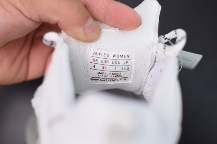 blcg sneaker triple.s.gomma fluorescent white 524039 w09e1 2021