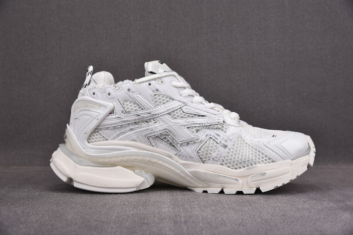 Ba*len*cia*ga -runner