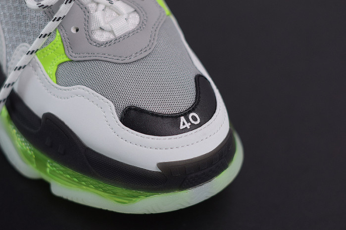 blcg sneaker triple.s.gomma grey white green 541624 w2fr1 8297