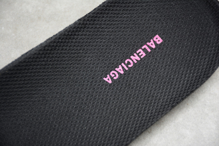 blcg sneaker triple.s.gomma black pink 524039-w2fa1-7635