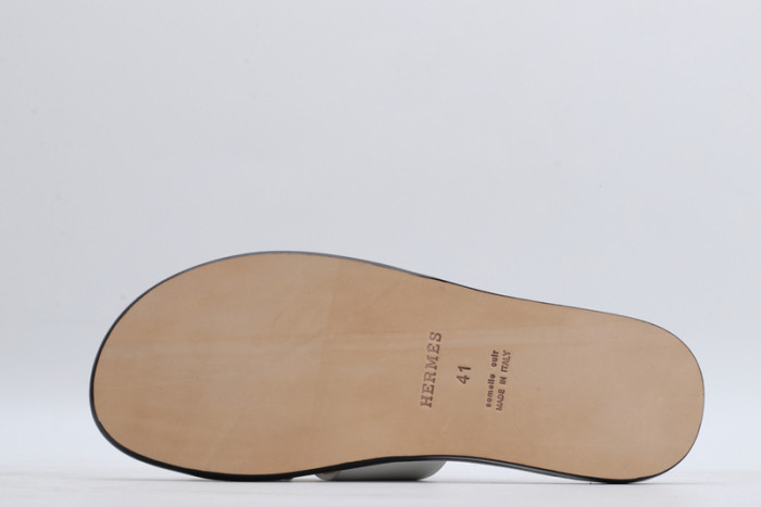 herm*s  slippers