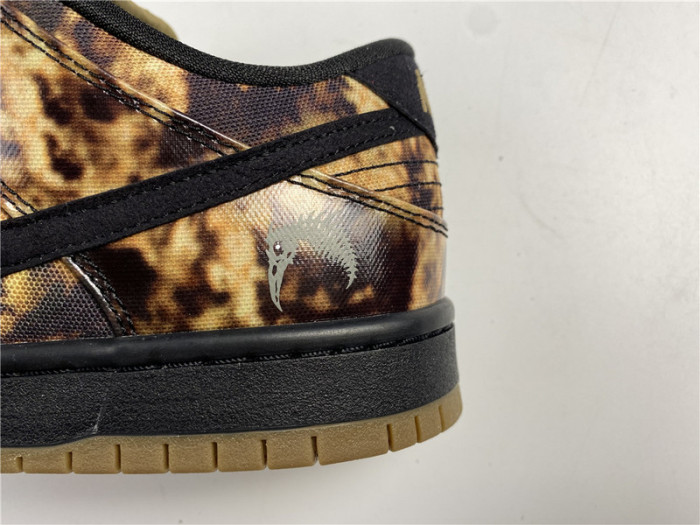 nike sb dunk low pushead premium "pushead 2“ 536356-002