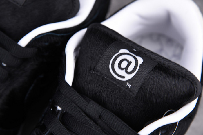 nike sb dunk low medicom toy (2020) cz5127-001