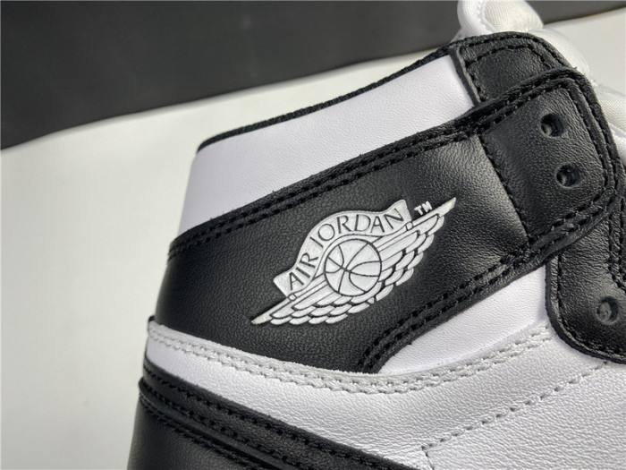 air jordan 1 retro black white (2014) 555088-010