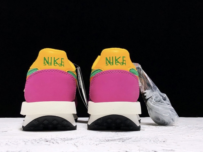 nike ld waffle sacai pine green  bv0073-301