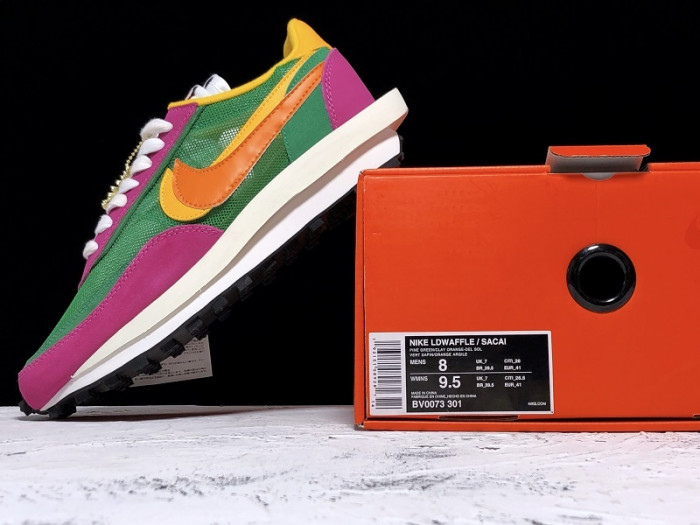 nike ld waffle sacai pine green  bv0073-301