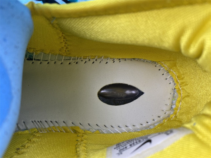 nike lebron 19 christmas - dc9338-400