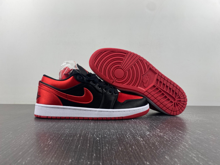 air jordan 1 low og wmns “satin bred " fd4810-061