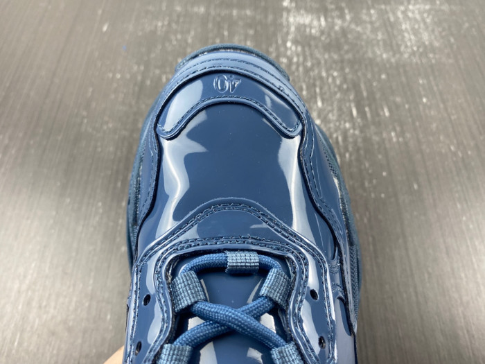 blcg sneaker triple.s.