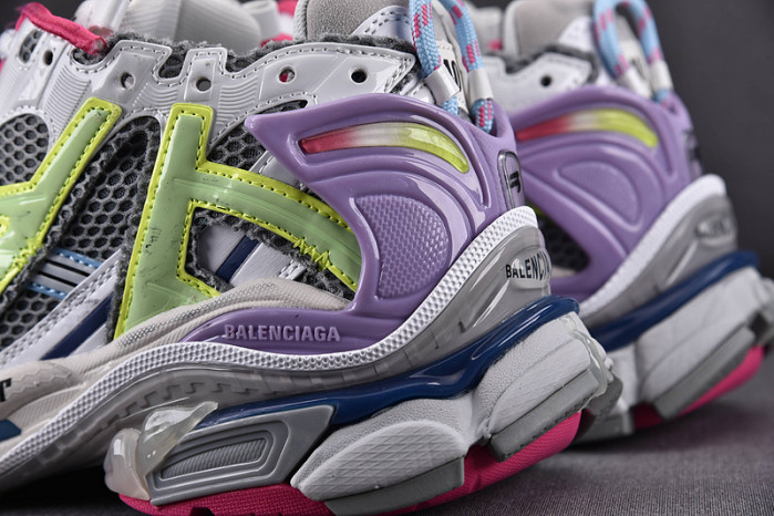 Ba*len*cia*ga -runner