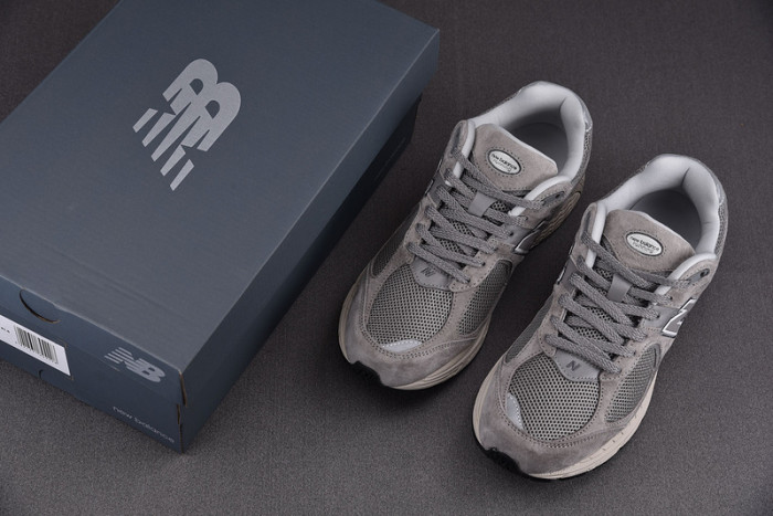 new balance 2002r marblehead light aluminum ml2002rc