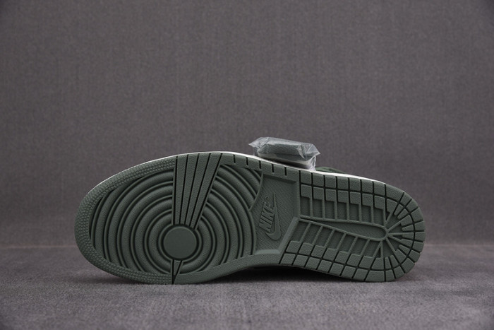 air jordan 1 retro high og “clay green” 555088-135