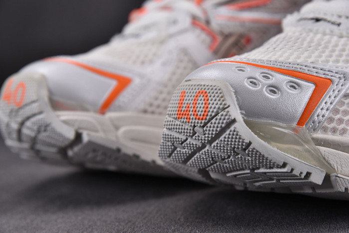 Ba*len*cia*ga -runner