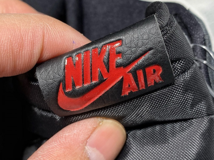 air jordan 1 black satin gym red 555088-060