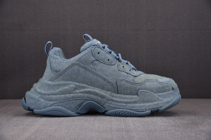 blcg sneaker triple.s.