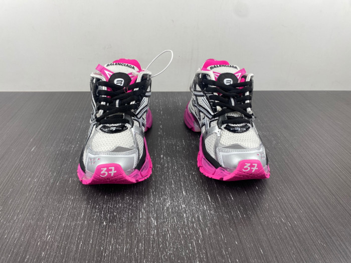 Ba*len*cia*ga -runner