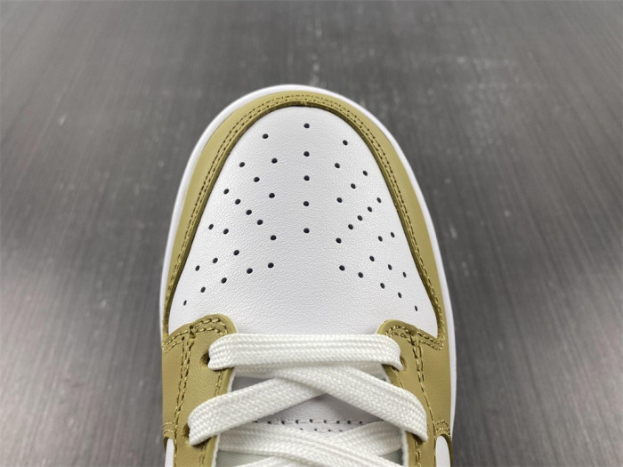 nike dunk low essential paisley pack barley  dh4401-104