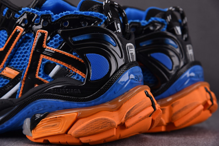 Ba*len*cia*ga -runner